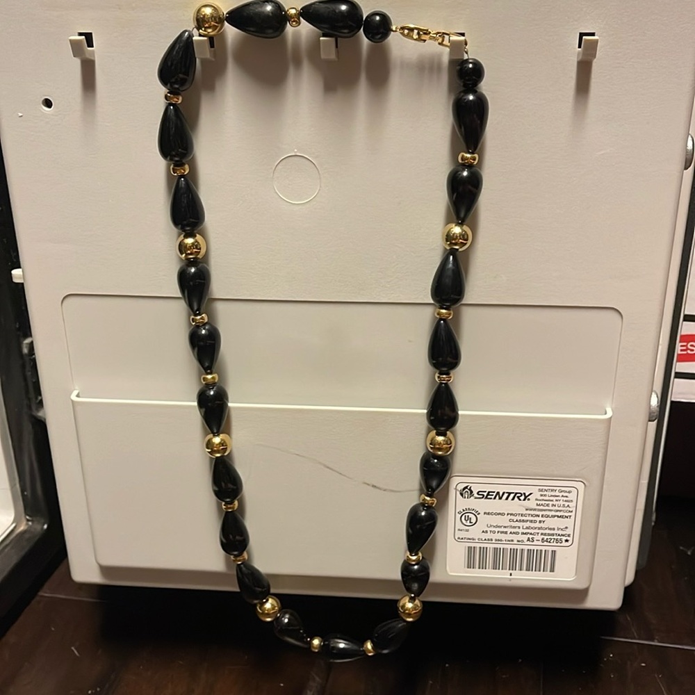 30A Necklace main image 1